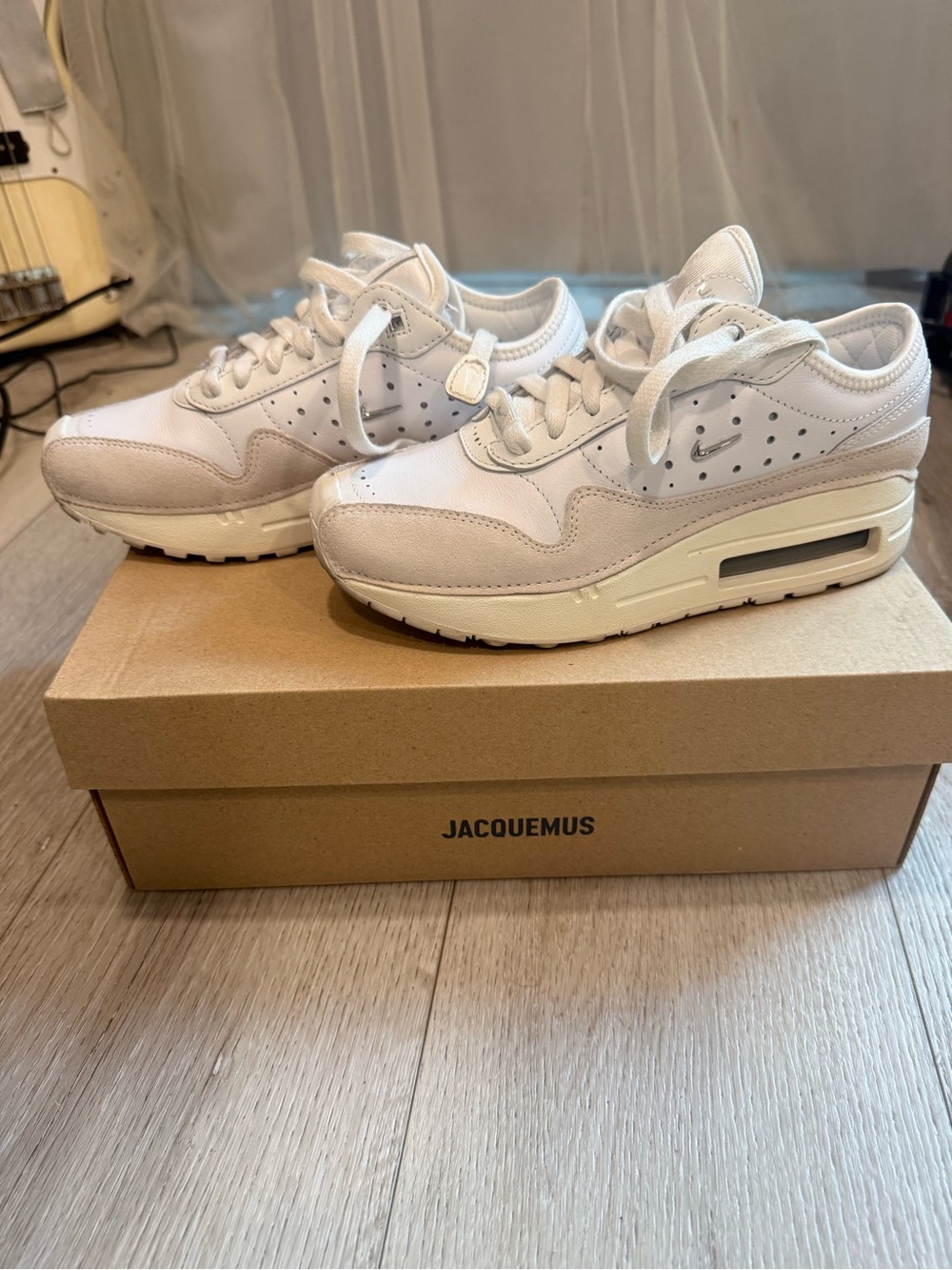 Jacquemus Off-White Leather Low-Top Platform Sneakers